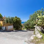 A Due Passi Dal Mare
