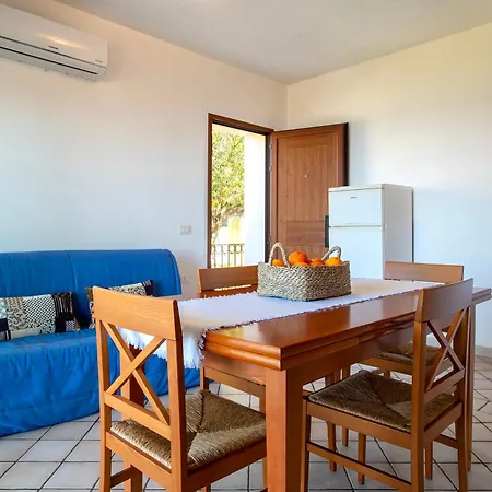 Apartment A Due Passi Dal Mare Isola Rossa (Sassari)